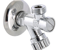 Вентиль УГЛОВОЙ с фильтром 1/2" х 3/4" РН  VALTEC